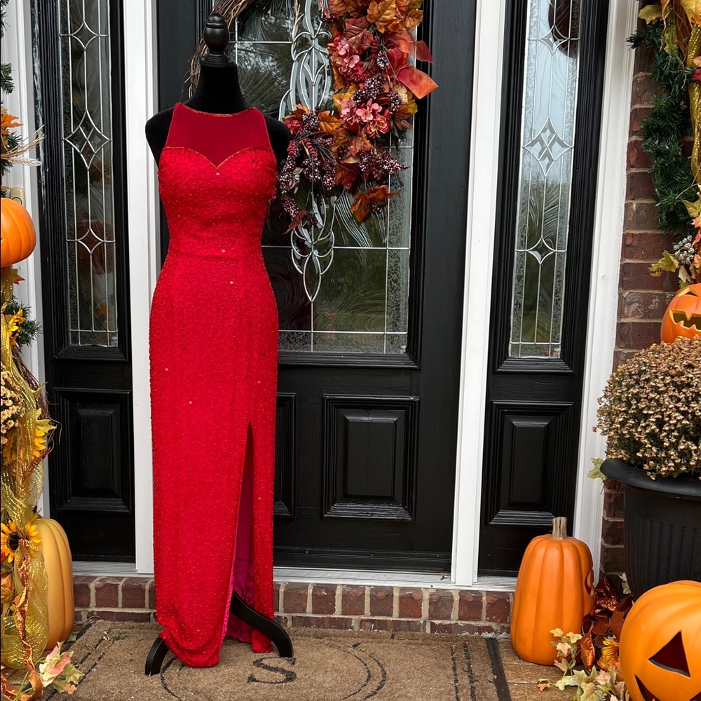 🔥 Red Beaded/Sequin Gown🔥
